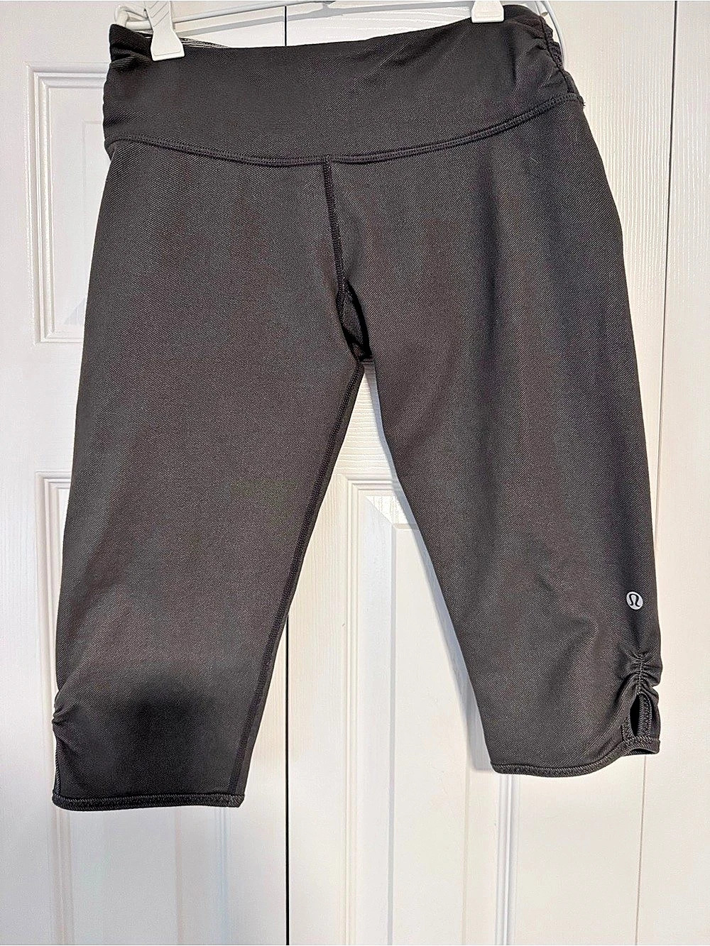 lululemon Women's Athletic Gray Leggings Size 6 Like New